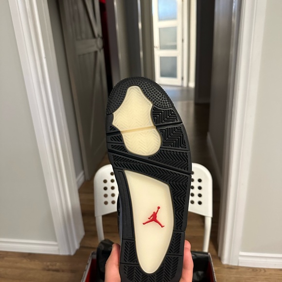 Air Jordan 4 Travis Scott - Picture 7 of 13